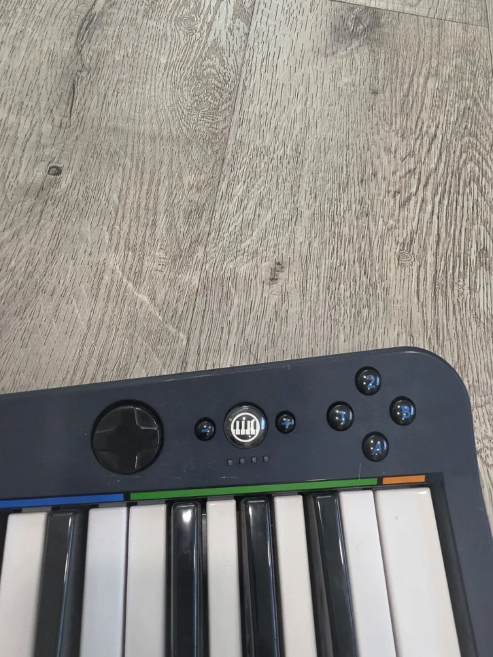 Rock Band 3 Wireless Keyboard Controller By Mad Catz For Xbox 360 & PS3 W/ Strap